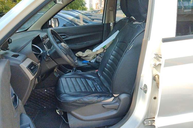 Used Wuling Hongguang 2019 1.5L S Standard Version China VI LAR Left Front Seat