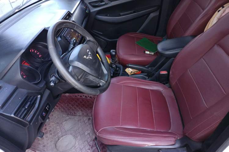 Used Wuling Hongguang 2019 1.5L S Basic Version China VI Standard LAR Left Front Seat