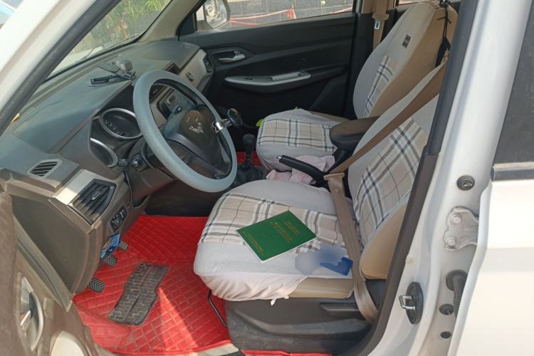 Used Wuling Hongguang 2019 1.5L S Comfort Edition China VI LAR Left Front Seat