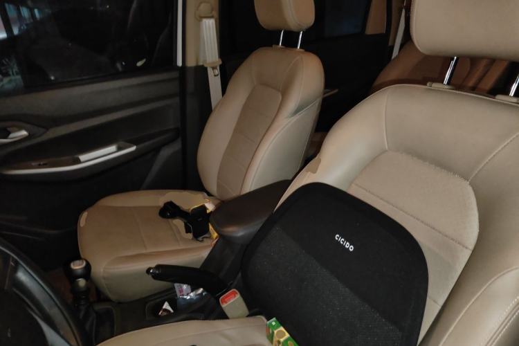 Used Wuling Hongguang 2019 1.5L S Comfort Edition China VI LAR Left Front Seat