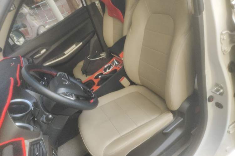 Used Wuling Hongguang 2019 1.5L S Comfort Edition China VI LAR Left Front Seat