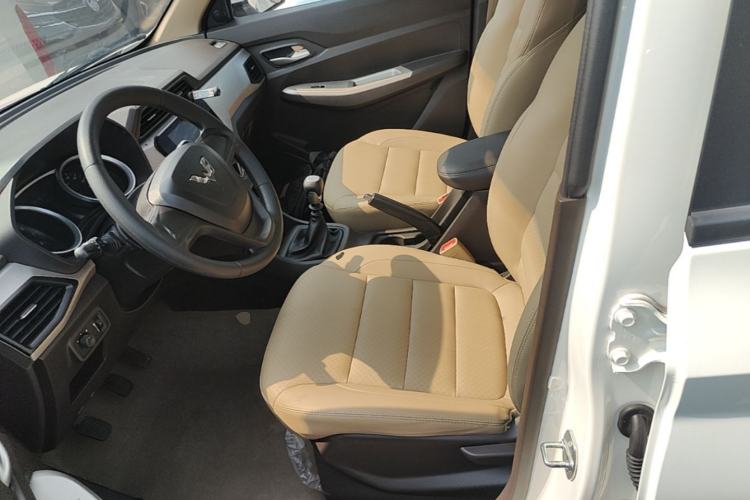 Used Wuling Hongguang 2019 1.5L S Comfort Edition China VI LAR Left Front Seat