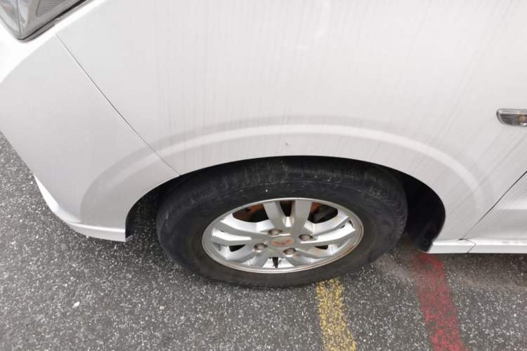 Used Wuling Hongguang 2019 1.5L S Standard Version China VI LAR Left Front Wheel Hub
