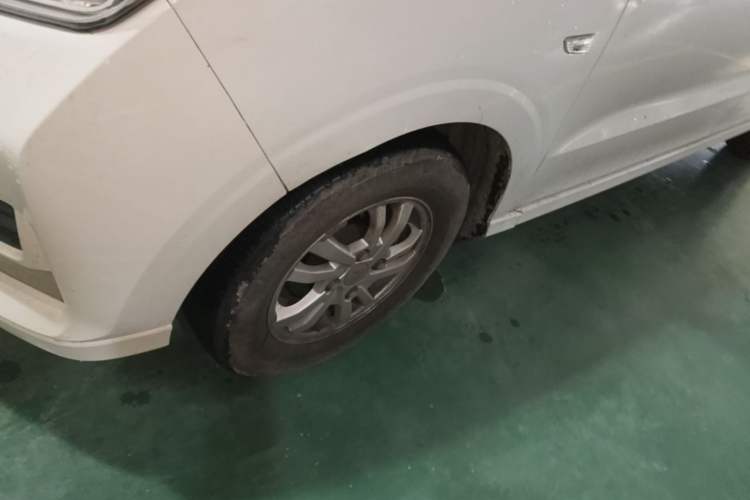 Used Wuling Hongguang 2019 1.5L S Standard Version China VI LAR Left Front Wheel Hub