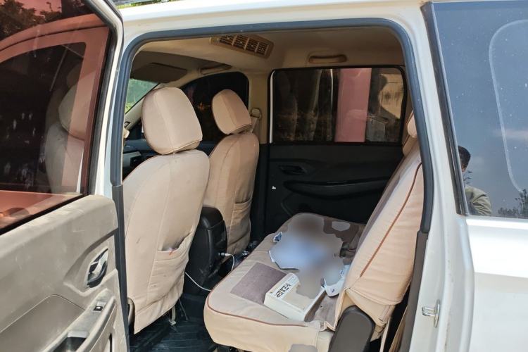 Used Wuling Hongguang 2019 1.5L S Standard Version China VI LAR Left Rear Seat