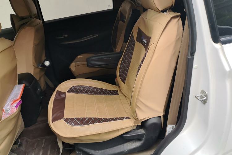 Used Wuling Hongguang 2019 1.5L S Comfort Edition China VI LAR Left Rear Seat