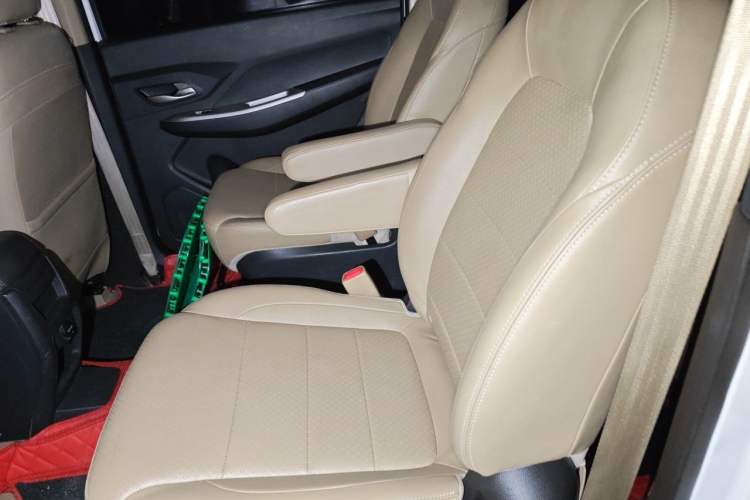 Used Wuling Hongguang 2019 1.5L S Comfort Edition China VI LAR Left Rear Seat