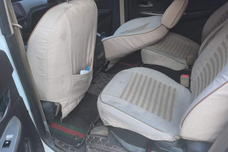 Used Wuling Hongguang 2019 1.5L S Comfort Edition China VI LAR Left Rear Seat