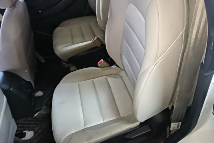 Used Wuling Hongguang 2019 1.5L S Standard Version China VI LAR Left Rear Seat
