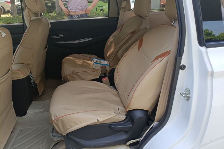 Used Wuling Hongguang 2019 1.5L S Comfort Edition China VI LAR Left Rear Seat