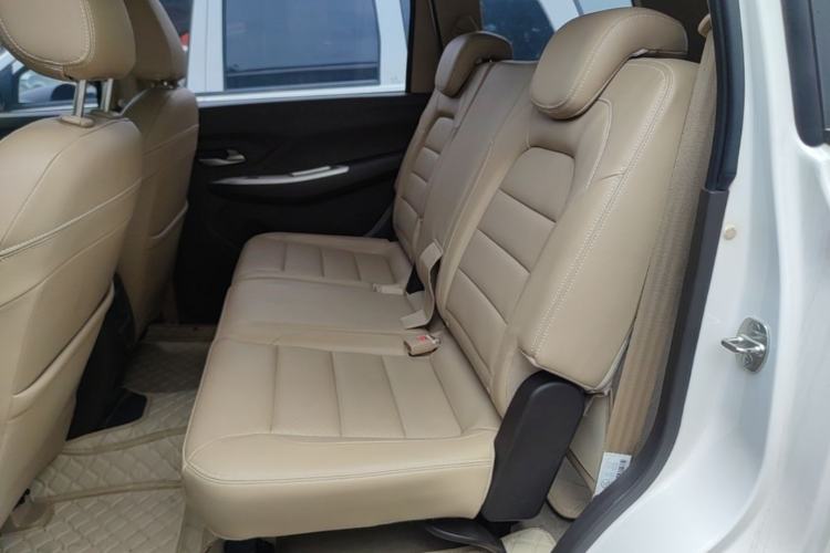 Used Wuling Hongguang 2019 1.5L S Comfort Edition China VI LAR Left Rear Seat