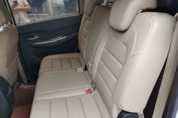 Used Wuling Hongguang 2019 1.5L S Comfort Edition China VI LAR Left Rear Seat