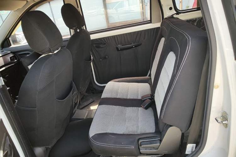Used Wuling Hongguang 2019 1.5L S Basic Version China VI Standard LAR Left Rear Seat