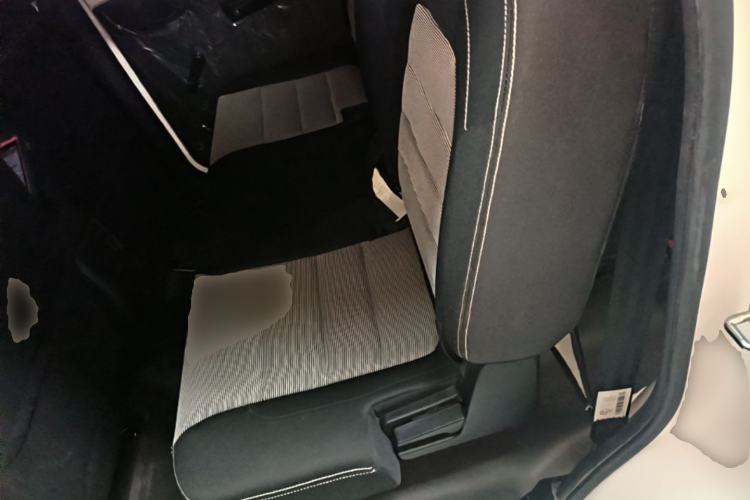 Used Wuling Hongguang 2019 1.5L S Basic Version China VI Standard LAR Left Rear Seat