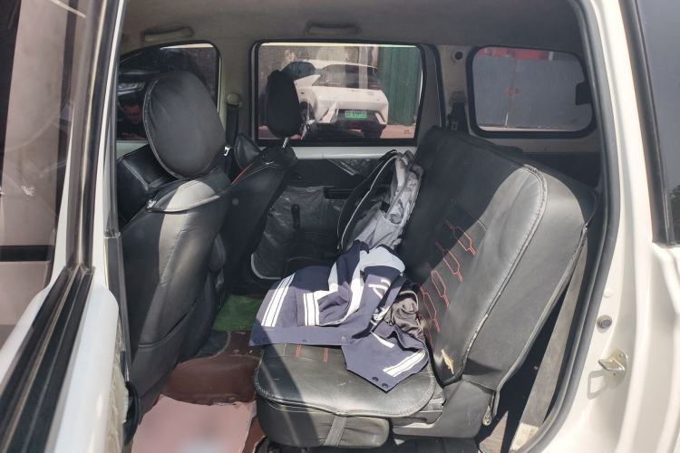 Used Wuling Hongguang 2019 1.5L S Basic Version China VI Standard LAR Left Rear Seat