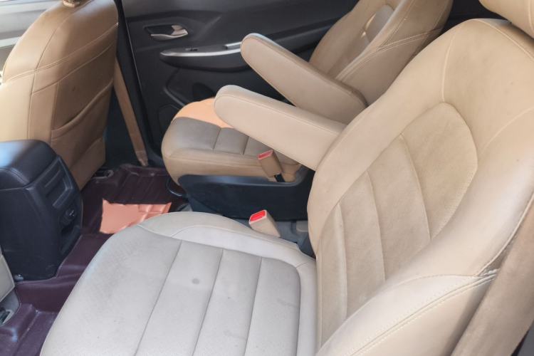 Used Wuling Hongguang 2019 1.5L S Comfort Edition China VI LAR Left Rear Seat