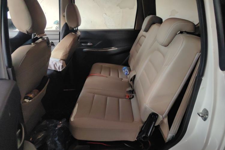 Used Wuling Hongguang 2019 1.5L S Comfort Edition China VI LAR Left Rear Seat