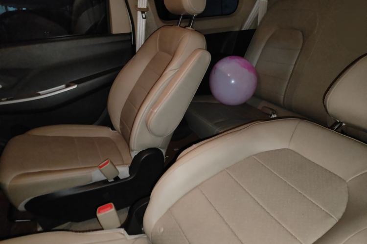 Used Wuling Hongguang 2019 1.5L S Comfort Edition China VI LAR Left Rear Seat