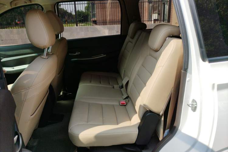 Used Wuling Hongguang 2019 1.5L S Comfort Edition China VI LAR Left Rear Seat