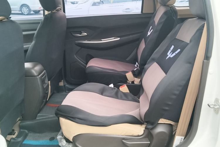 Used Wuling Hongguang 2019 1.5L S Comfort Edition China VI LAR Left Rear Seat