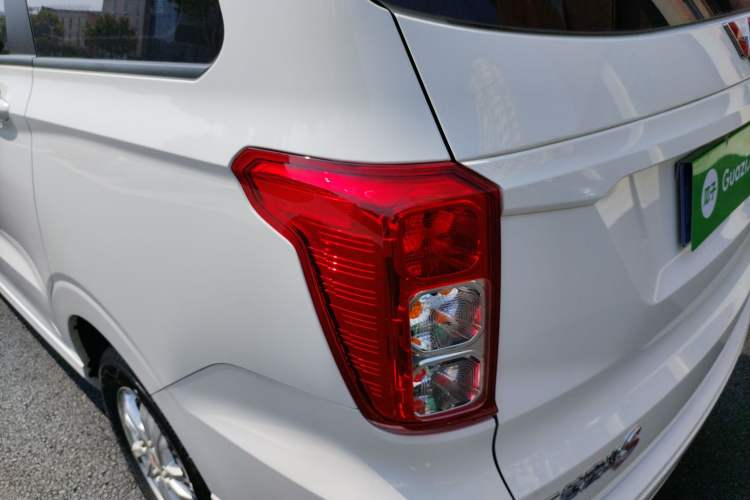 Used Wuling Hongguang 2019 1.5L S Comfort Edition China VI LAR Left Rear Taillight