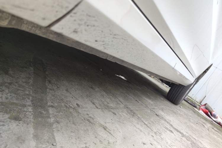 Used Wuling Hongguang 2019 1.5L S Comfort Edition China VI LAR Left Side Sill