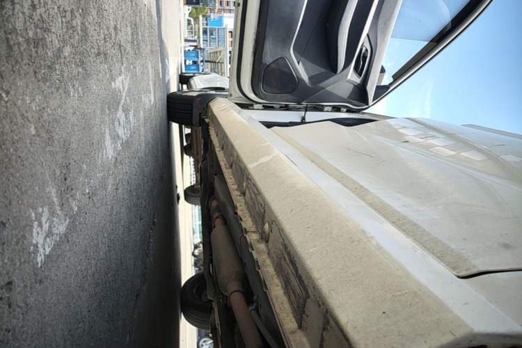 Used Wuling Hongguang 2019 1.5L S Basic Version China VI Standard LAR Left Side Sill