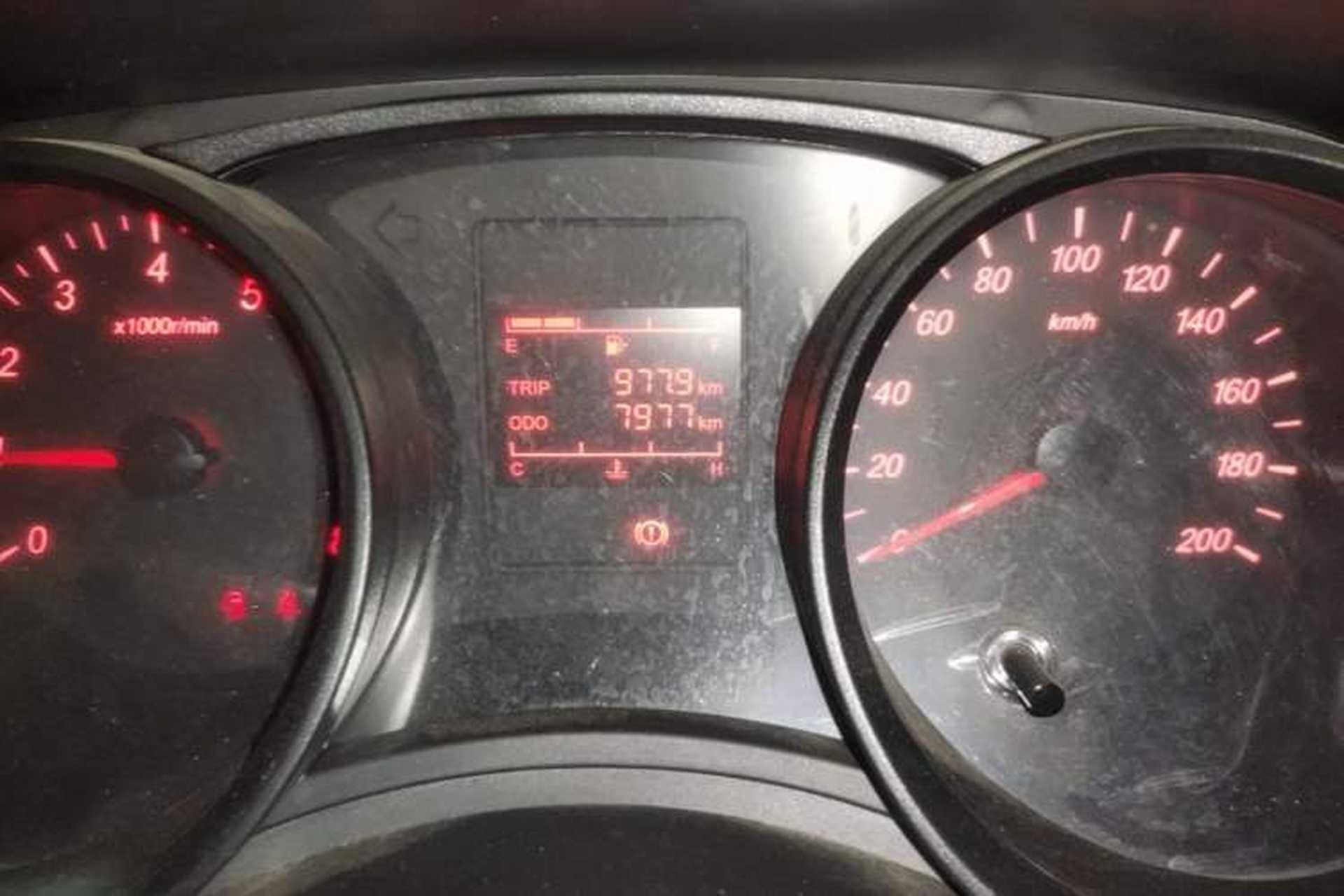 Used Wuling Hongguang 2019 1.5L S Basic Version China VI Standard LAR Odometer Close Up