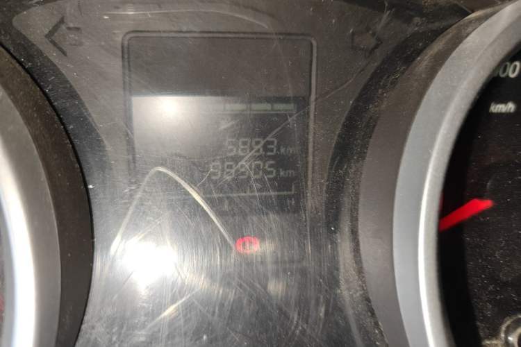 Used Wuling Hongguang 2019 1.5L S Comfort Edition China VI LAR Odometer Close Up