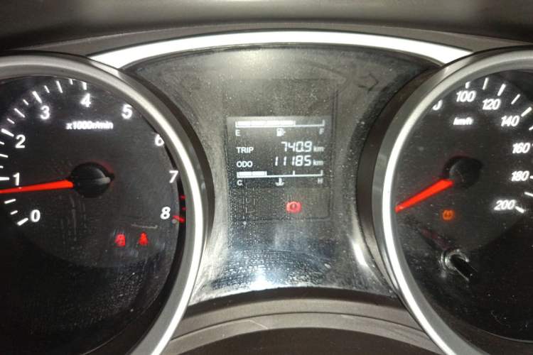 Used Wuling Hongguang 2019 1.5L S Comfort Edition China VI LAR Odometer Close Up