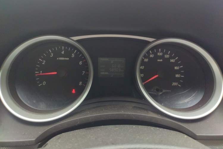 Used Wuling Hongguang 2019 1.5L S Comfort Edition China VI LAR Odometer Close Up