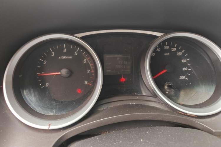 Used Wuling Hongguang 2019 1.5L S Comfort Edition China VI LAR Odometer Close Up