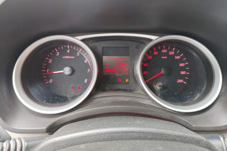 Used Wuling Hongguang 2019 1.5L S Standard Version China VI LAR Odometer Close Up