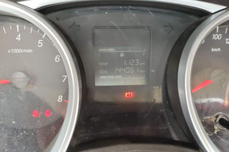 Used Wuling Hongguang 2019 1.5L S Basic Version China VI Standard LAR Odometer Close Up