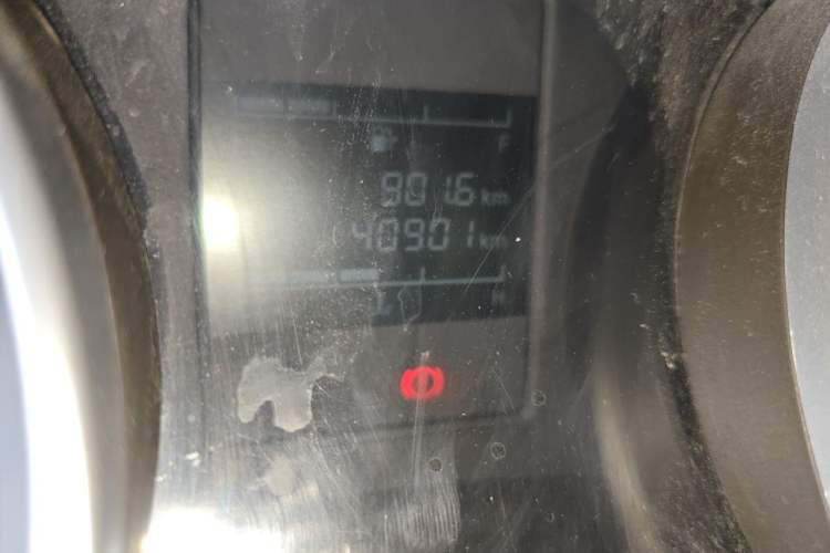 Used Wuling Hongguang 2019 1.5L S Comfort Edition China VI LAR Odometer Close Up