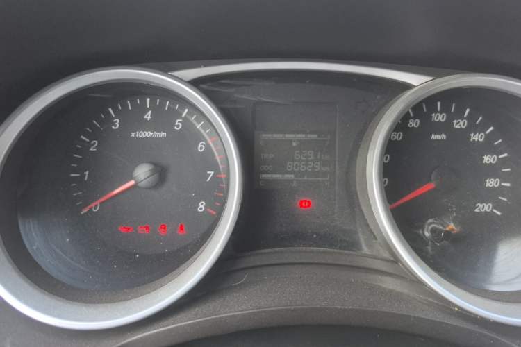 Used Wuling Hongguang 2019 1.5L S Comfort Edition China VI LAR Odometer Close Up