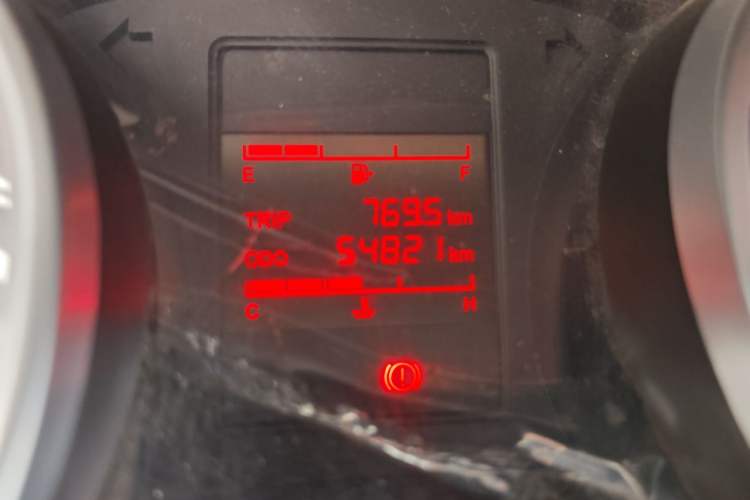 Used Wuling Hongguang 2019 1.5L S Standard Version China VI LAR Odometer Close Up