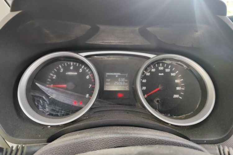 Used Wuling Hongguang 2019 1.5L S Comfort Edition China VI LAR Odometer Close Up