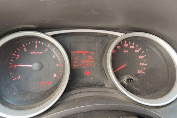 Used Wuling Hongguang 2019 1.5L S Standard Version China VI LAR Odometer Close Up