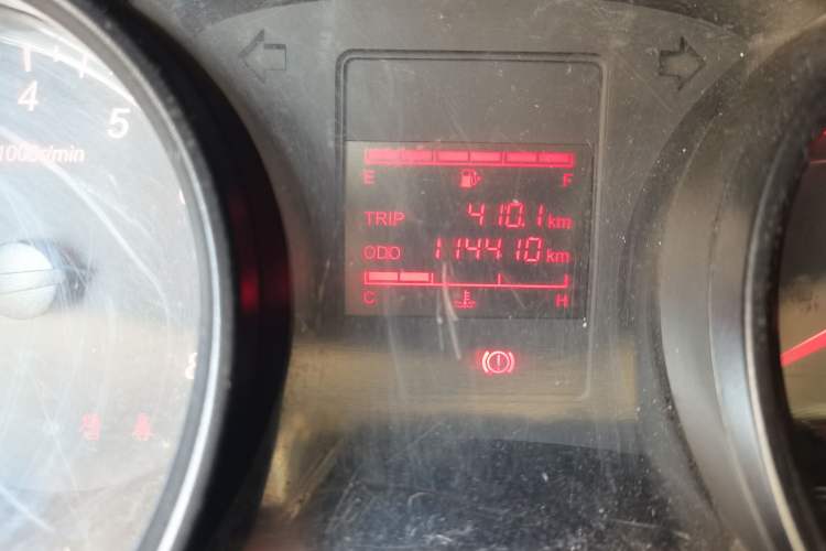 Used Wuling Hongguang 2019 1.5L S Base Version L2B Odometer Close Up