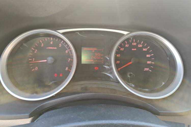 Used Wuling Hongguang 2019 1.5L S Standard Version China VI LAR Odometer Close Up