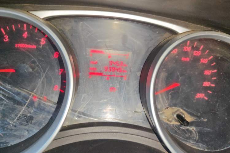 Used Wuling Hongguang 2019 1.5L S Standard Version China VI LAR Odometer Close Up