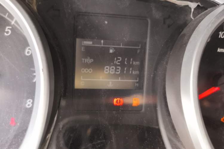 Used Wuling Hongguang 2019 1.5L S Comfort Edition China VI LAR Odometer Close Up