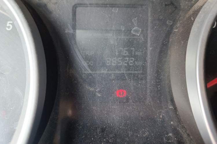 Used Wuling Hongguang 2019 1.5L S Comfort Edition China VI LAR Odometer Close Up