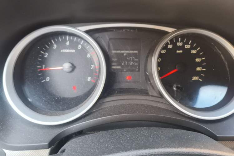 Used Wuling Hongguang 2019 1.5L S Comfort Edition China VI LAR Odometer Close Up