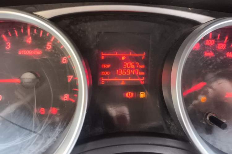 Used Wuling Hongguang 2019 1.5L S Standard Version China VI LAR Odometer Close Up