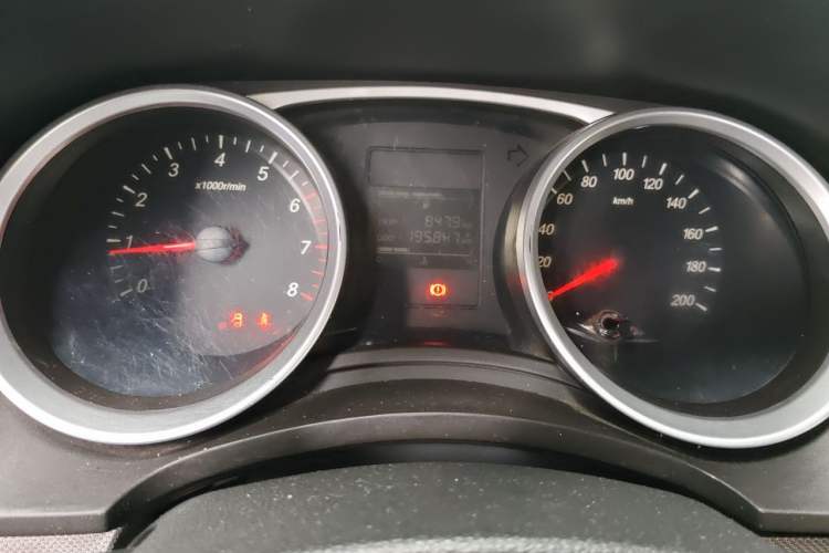 Used Wuling Hongguang 2019 1.5L S Comfort Edition China VI LAR Odometer Close Up