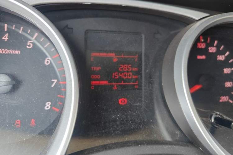 Used Wuling Hongguang 2019 1.5L S Standard Version China VI LAR Odometer Close Up