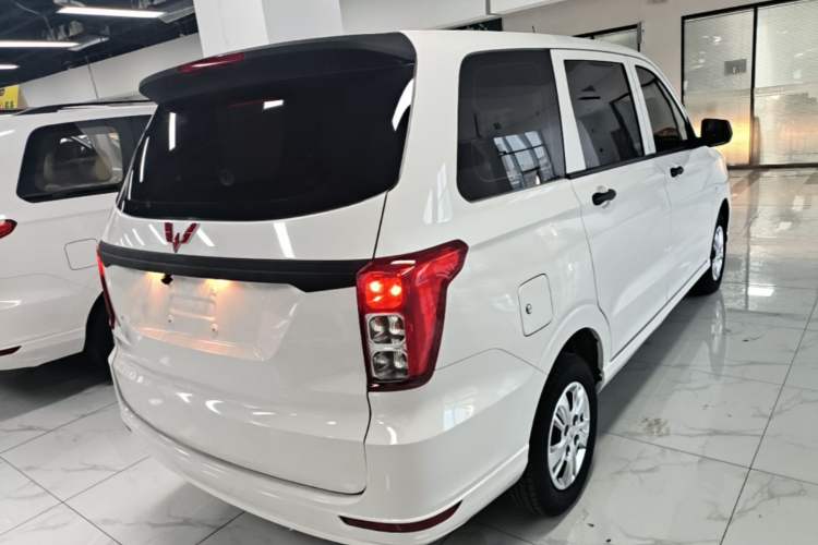 Used Wuling Hongguang 2019 1.5L S Basic Version China VI Standard LAR Rear Right 45 Deg