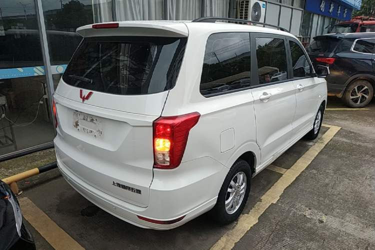 Used Wuling Hongguang 2019 1.5L S Comfort Edition China VI LAR Rear Right 45 Deg